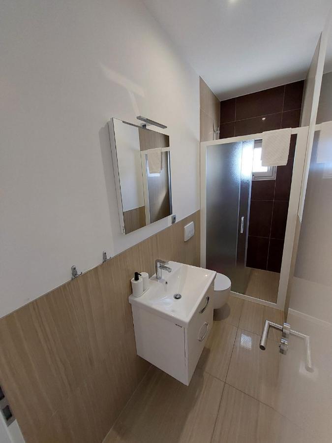 Apartmani Tropical โวดีเซ ภายนอก รูปภาพ