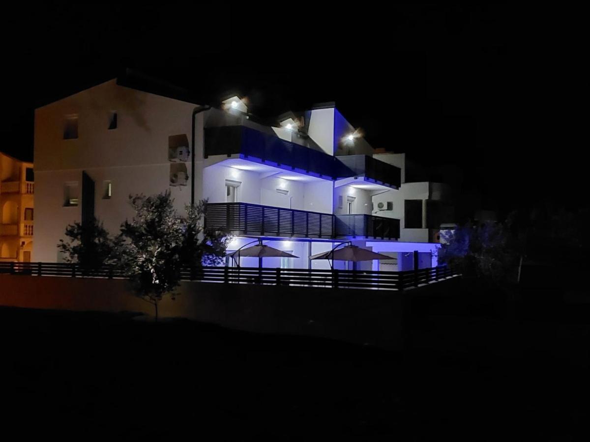 Apartmani Tropical โวดีเซ ภายนอก รูปภาพ