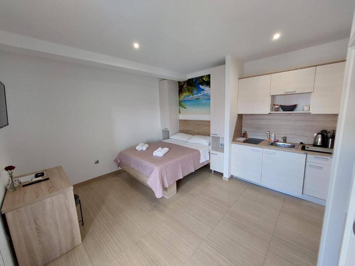 Apartmani Tropical โวดีเซ ภายนอก รูปภาพ