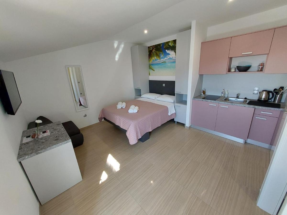 Apartmani Tropical โวดีเซ ภายนอก รูปภาพ