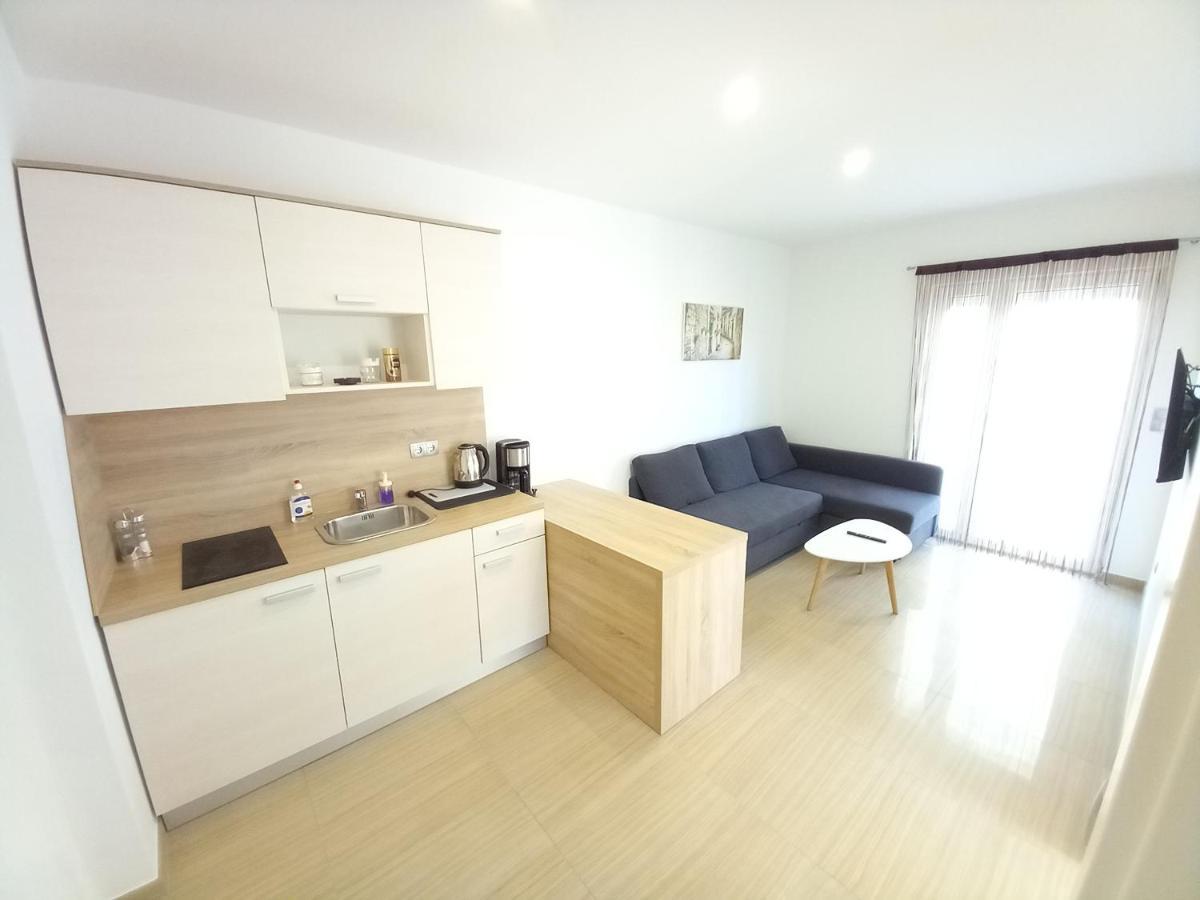 Apartmani Tropical โวดีเซ ภายนอก รูปภาพ