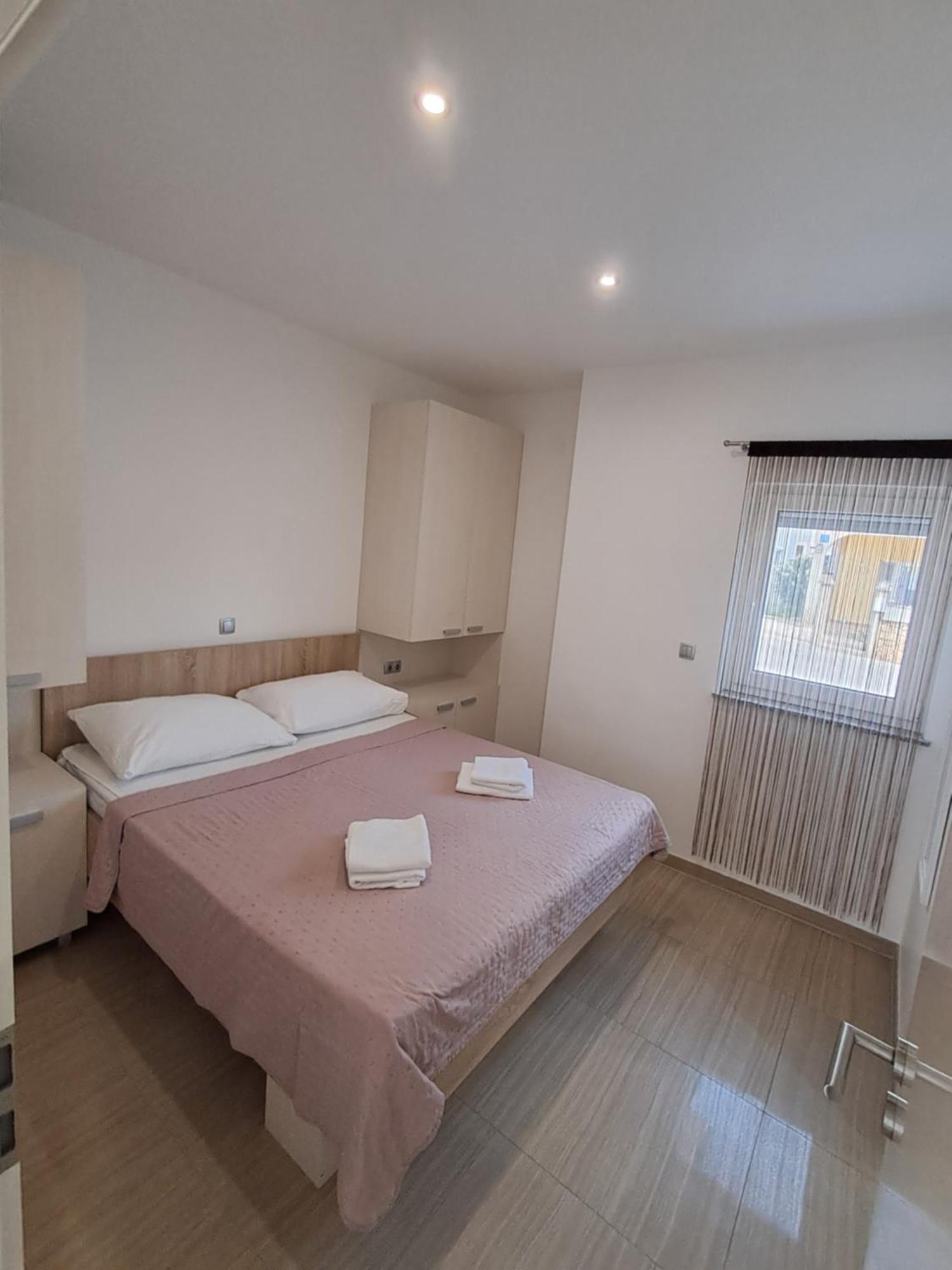 Apartmani Tropical โวดีเซ ภายนอก รูปภาพ