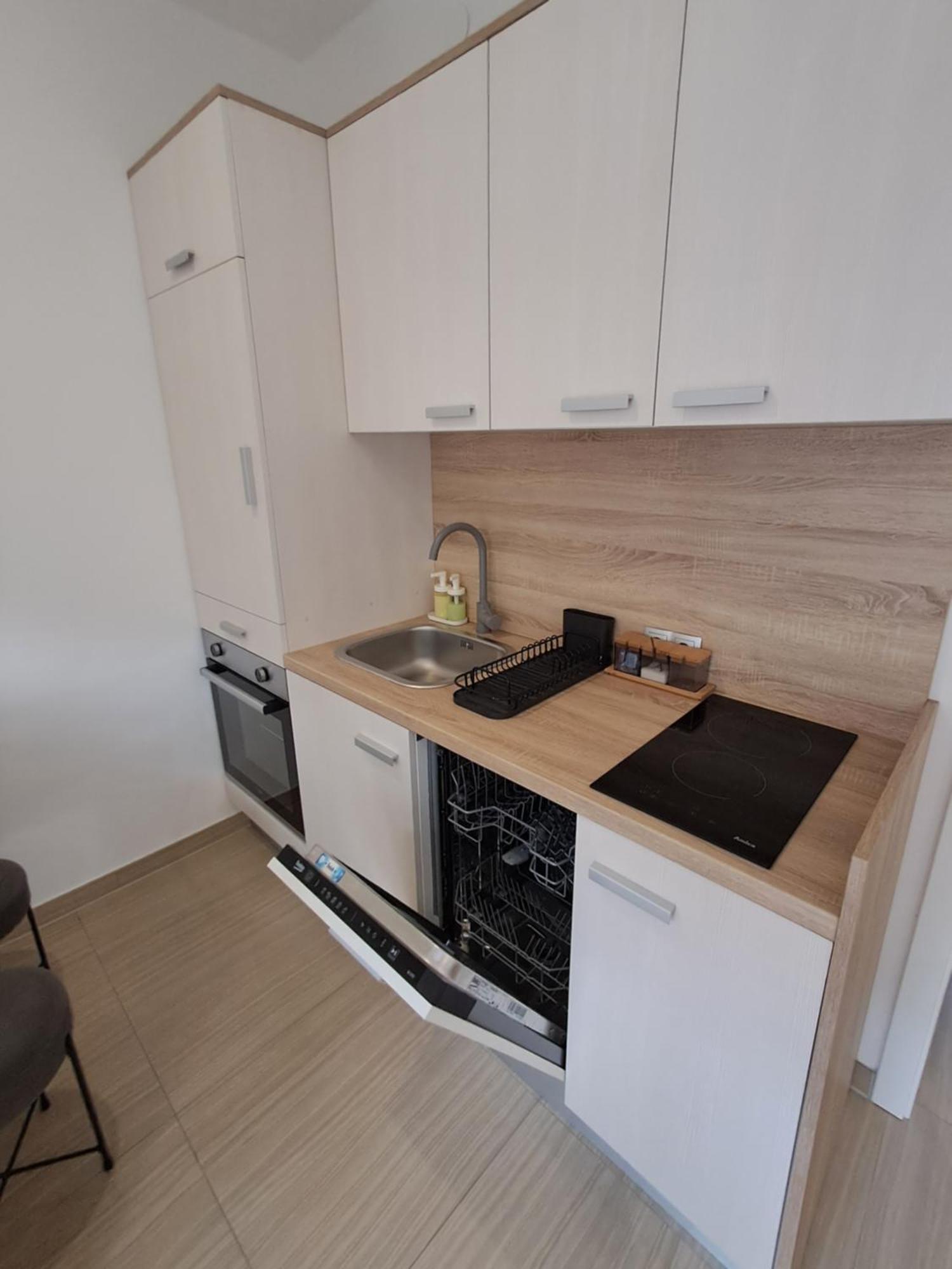 Apartmani Tropical โวดีเซ ภายนอก รูปภาพ